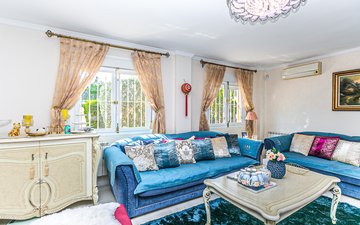 Property slide 16
