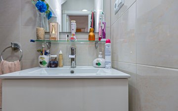 Property slide 18