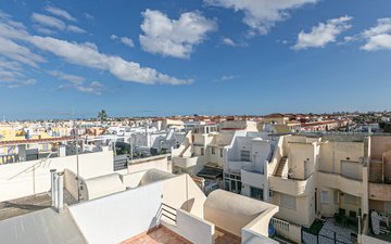 Property slide 32