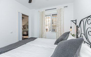 Property slide 22