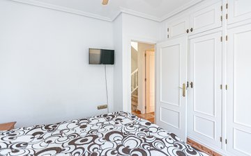Property slide 32