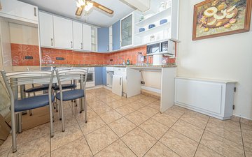 Property slide 10