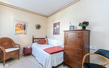 Property slide 22
