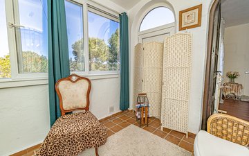 Property slide 30