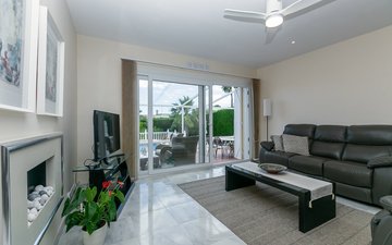 Property slide 22