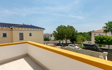 Property slide 40