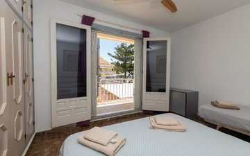 Property slide 40