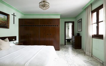 Property slide 16
