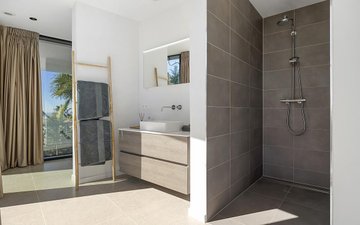 Property slide 18