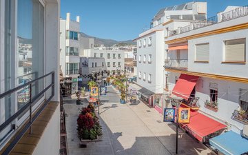 Property slide 10