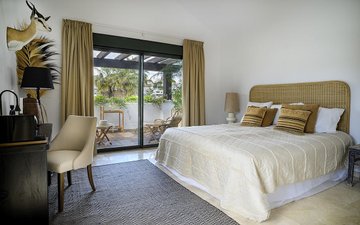 Property slide 10