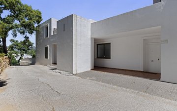 Property slide 20