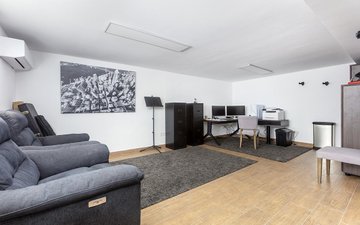 Property slide 18