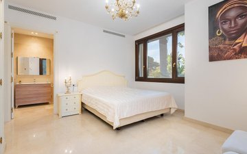 Property slide 17