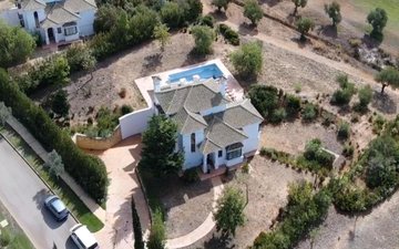 Property slide 18