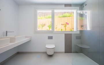 Property slide 15
