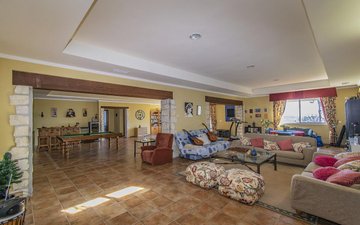 Property slide 19