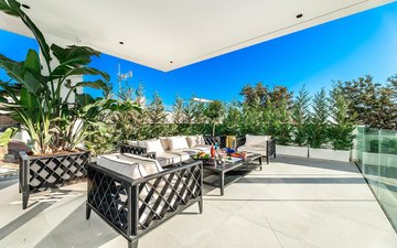 Property slide 18