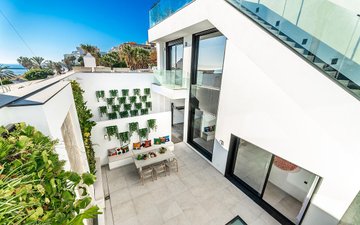 Property slide 20