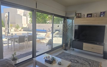 Property slide 5