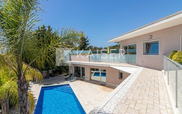 Property slide 34