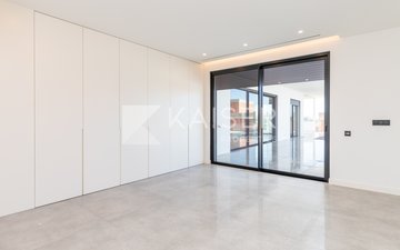 Property slide 18