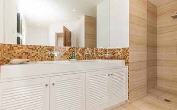 Property slide 20