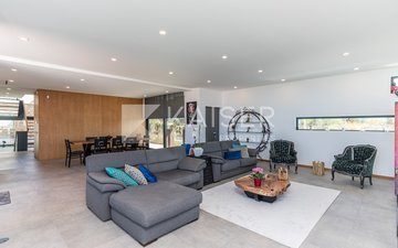 Property slide 7