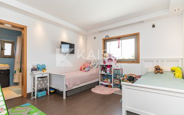 Property slide 34