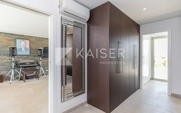 Property slide 25