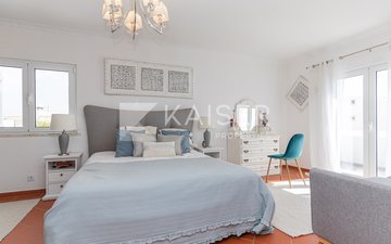 Property slide 16