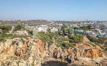 Property slide 40