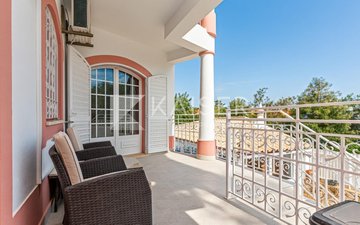 Property slide 6