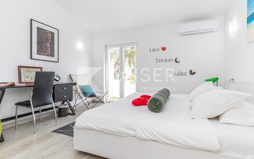 Property slide 18