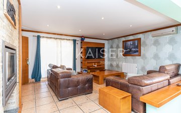 Property slide 10
