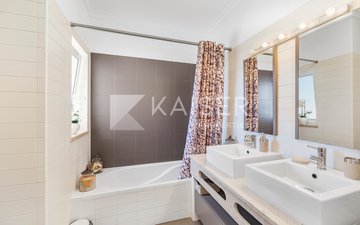 Property slide 22