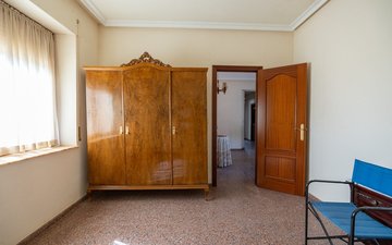 Property slide 25