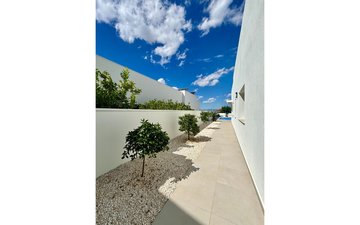 Property slide 21