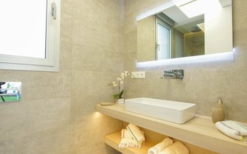 Property slide 20