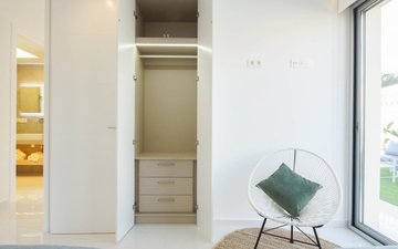 Property slide 25
