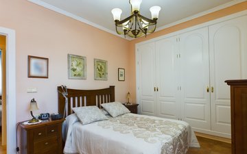 Property slide 32