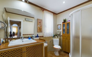 Property slide 40