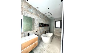 Property slide 17