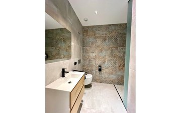 Property slide 21