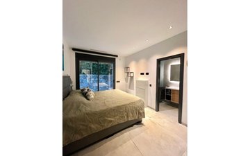Property slide 22