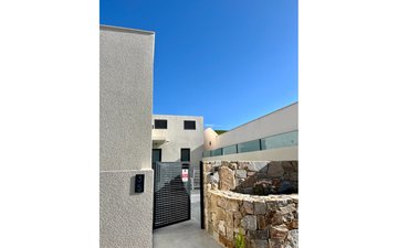 Property slide 32