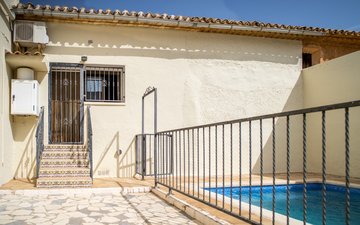 Property slide 41