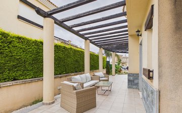 Property slide 16