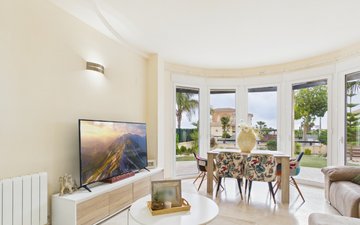 Property slide 19