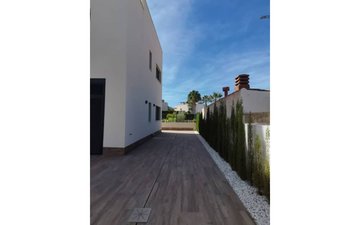 Property slide 20
